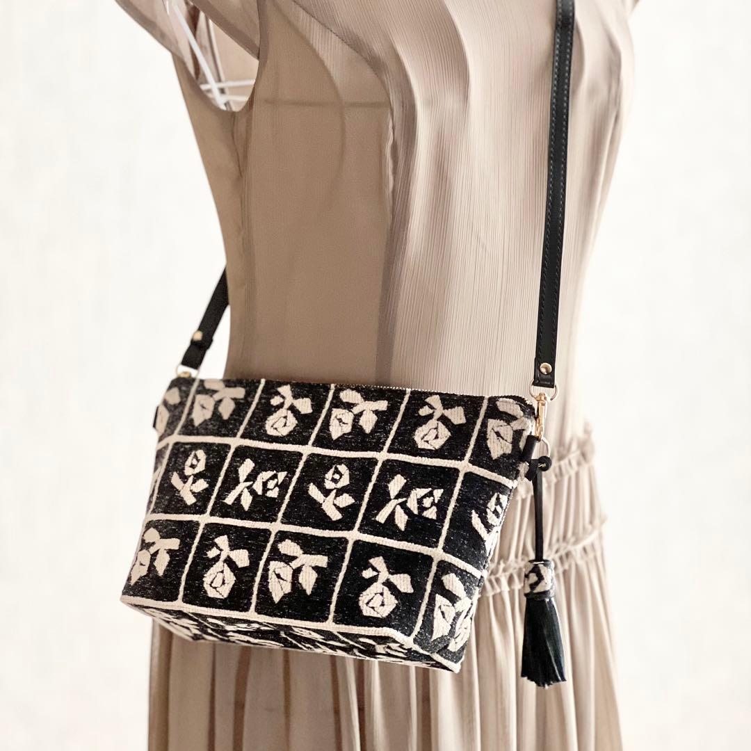 ミナペルホネン Lulu beigeショルダーバッグMB508-311