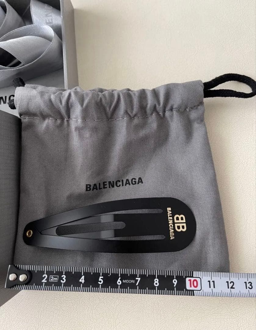 BALENCIAGA バレンシアガ　ヘアピン