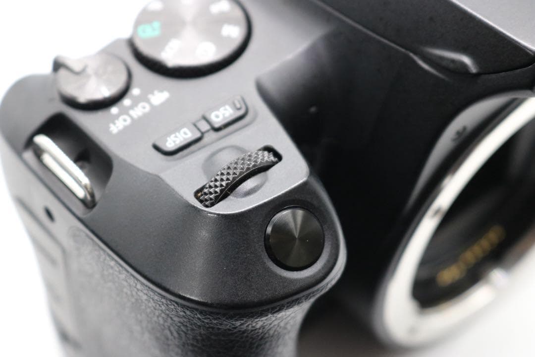 美品ですが少し訳あり 【Canon EOS Kiss X10 ダブルレンズ】