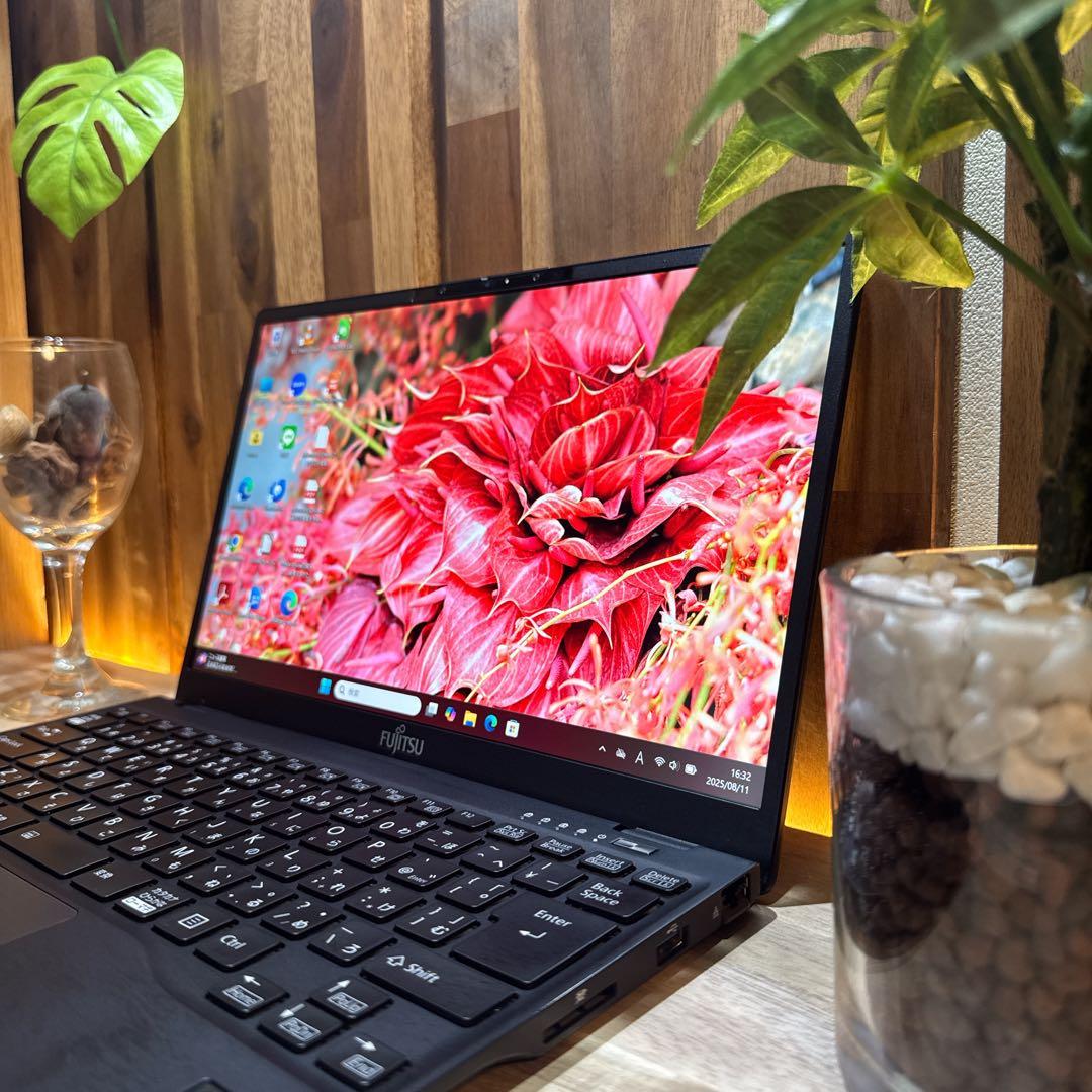 準美品‼️LIFEBOOK☘️最高峰i7☘第11世代☘️メモリ16GB☘ノートパソコン