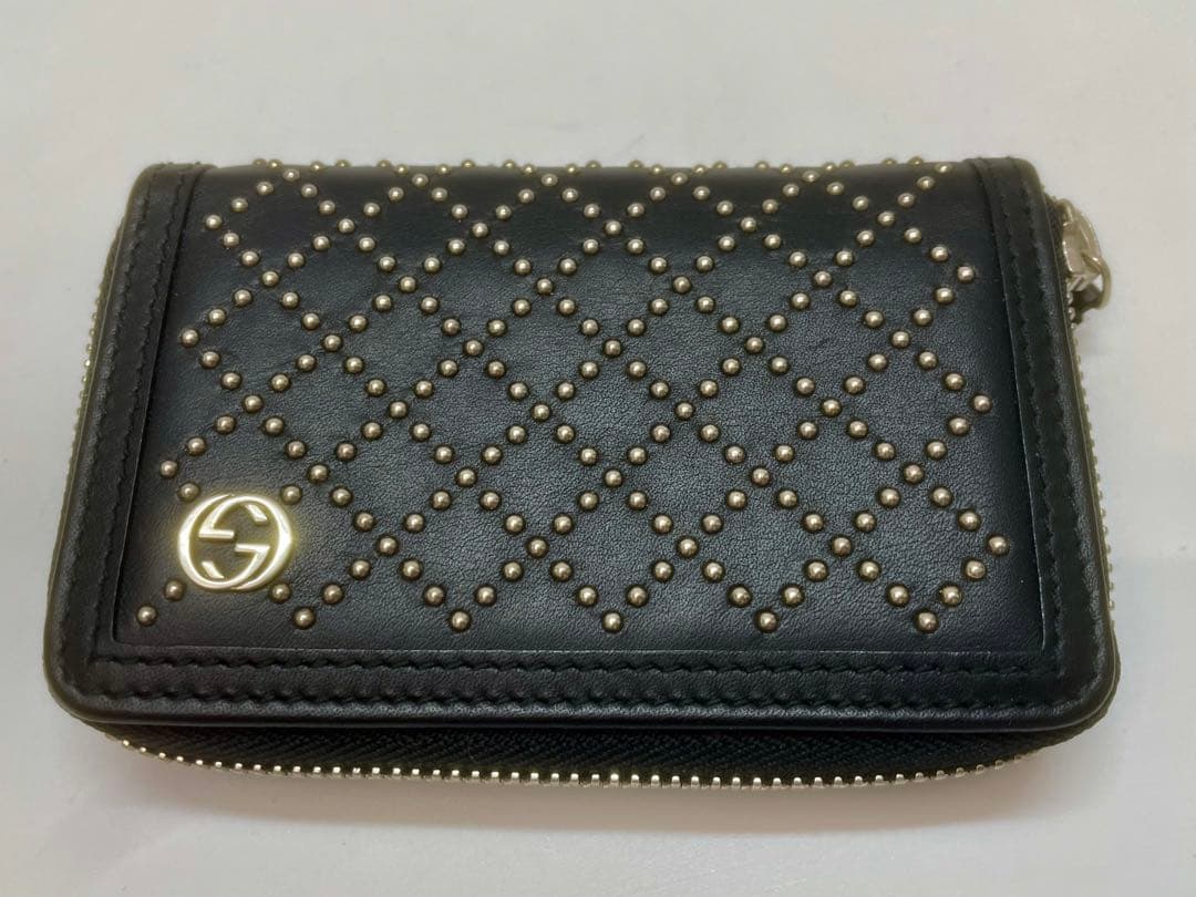 美品！GUCCIグッチ ディアマンテ スタッズ ラウンドファスナー ケース