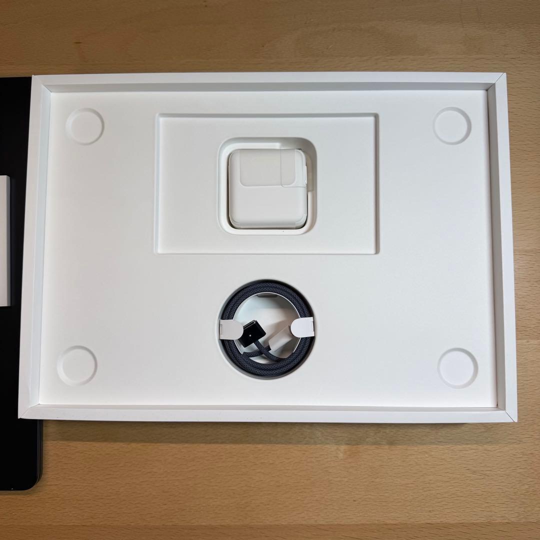 美品MacBook Air 2022 M2 13inch 512GB 16GB