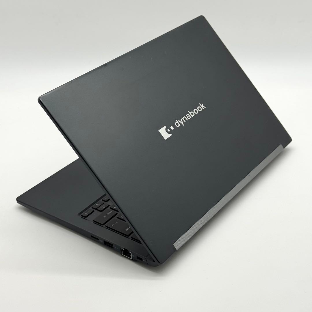 東芝 dynabook 11世代i5 16GB SSD256 小型軽量 高速静音