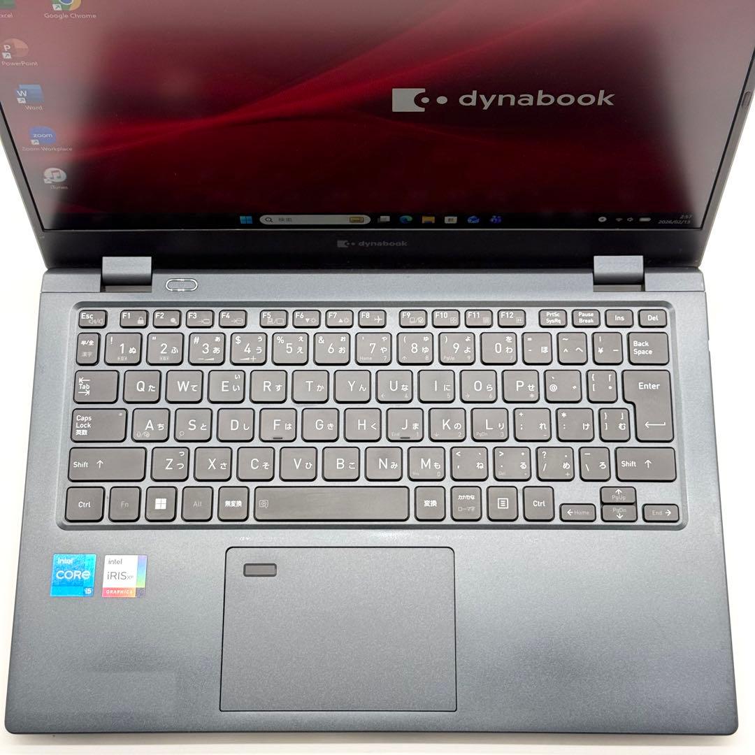 東芝 dynabook 11世代i5 16GB SSD256 小型軽量 高速静音