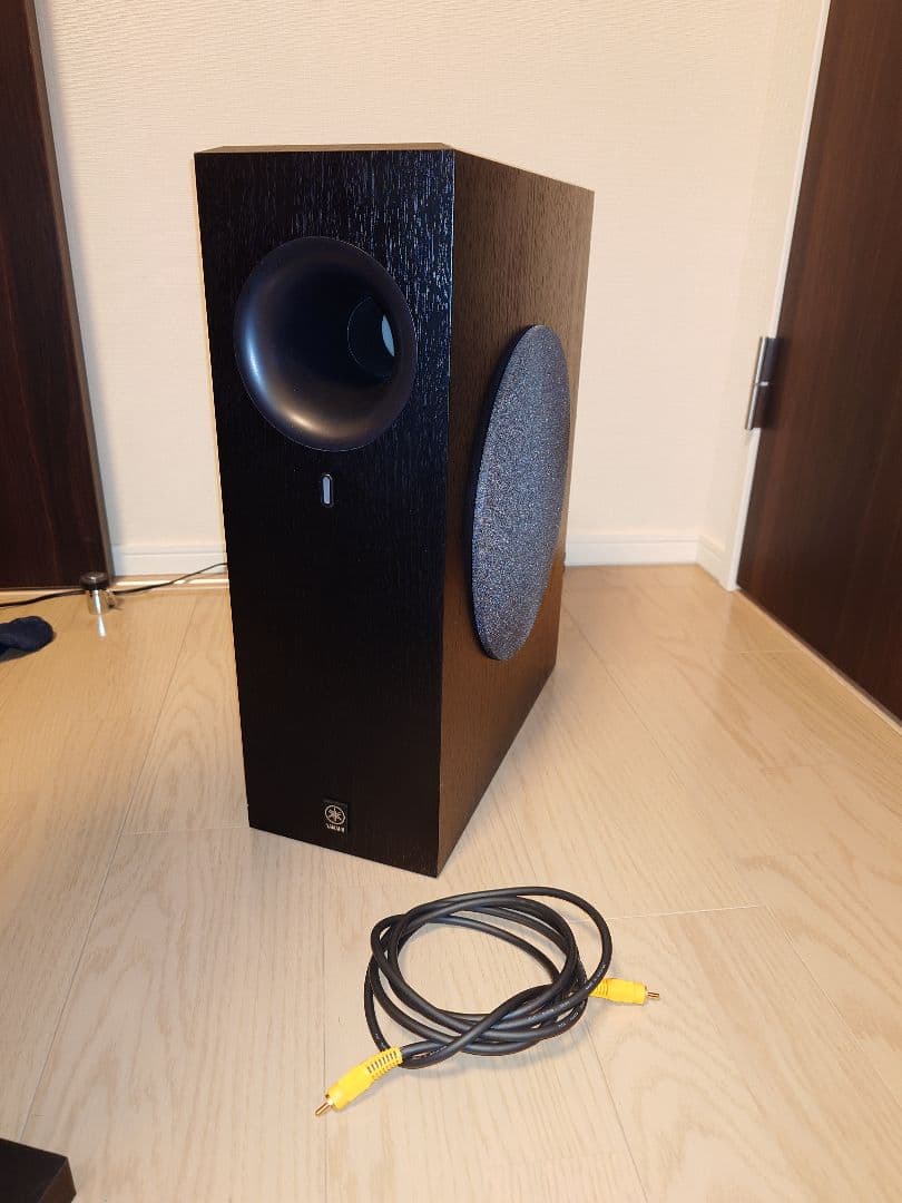 ヤマハ サブウーファーNS-SW210B(ブラック) 接続ケーブル付き