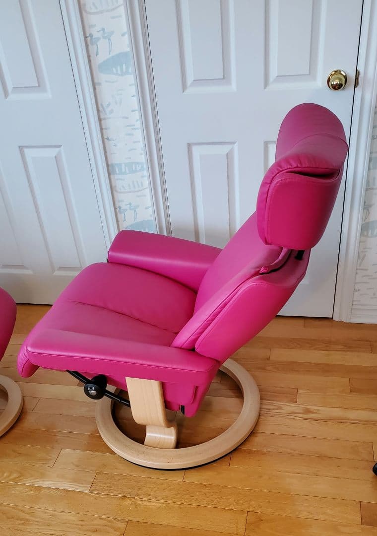 AZさま★（送料込）ストレスレスチェア本体　マジック　ラズベリーカラー