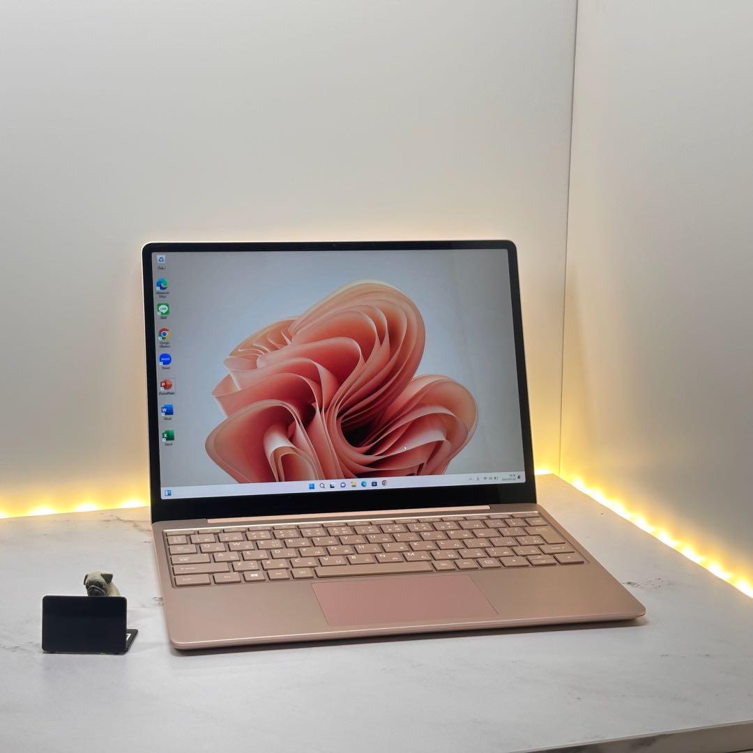 準新品　Surface Laptop Go2 i5/8/256 Office
