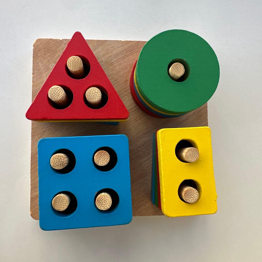 【お得】厳選一歳からのこだわり知育玩具ユシラ社ディスクキューブモンテッソーリ公文