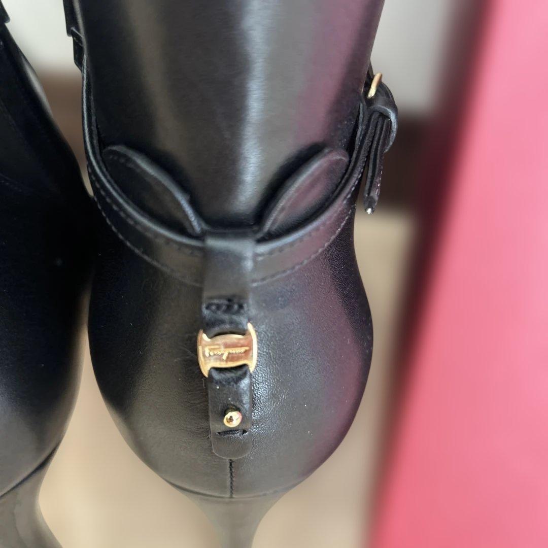 L*a様 Salvatore Ferragamo ブラックヒールブーツ 37.5