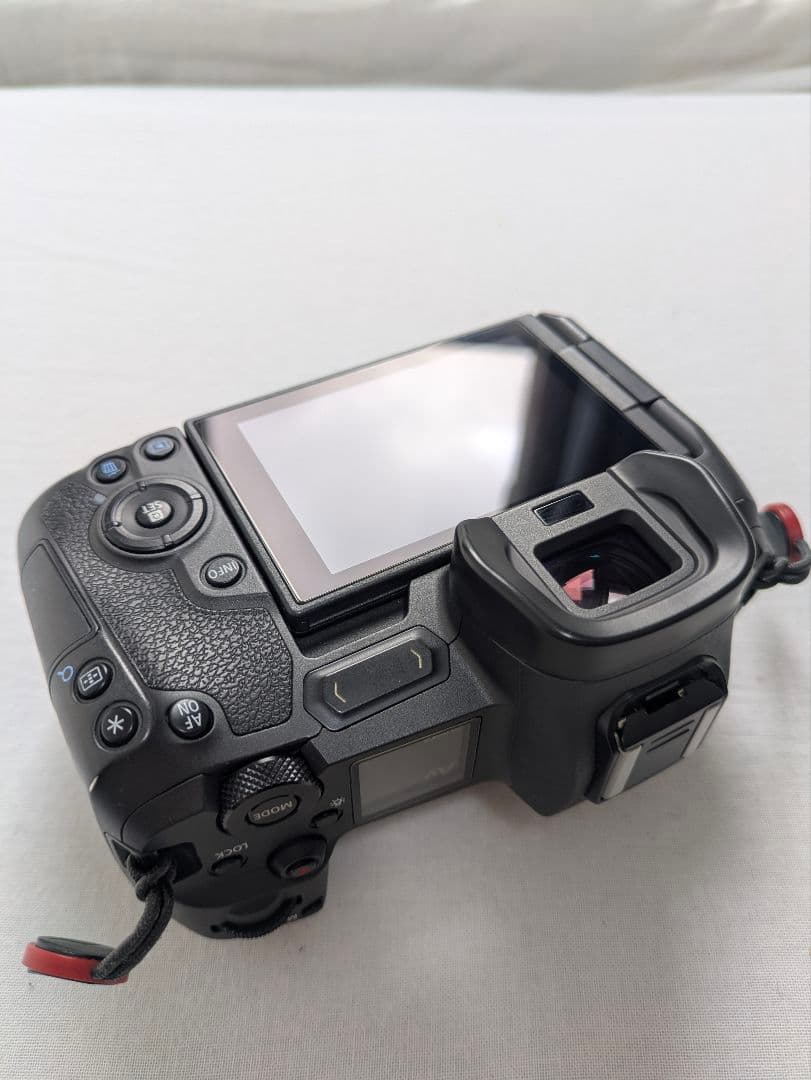 美品　Canon EOS R ミラーレスカメラ 本体　防湿庫保管　付属品多数