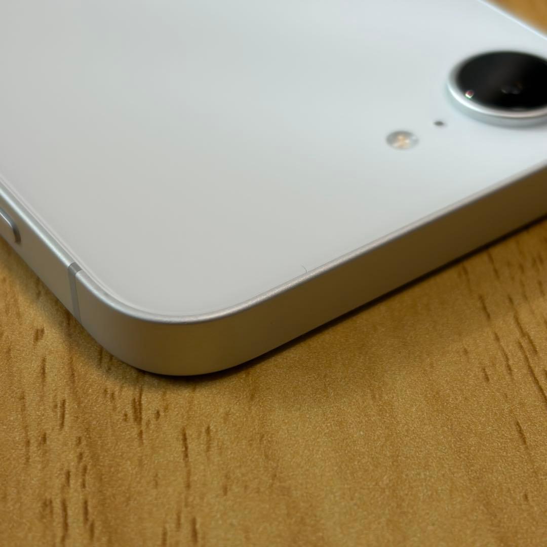 iPhone16e 256GB ホワイトSIMフリー残債なし 美品