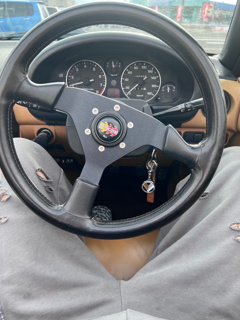 (タコウィンナー)momoステアリングホイール