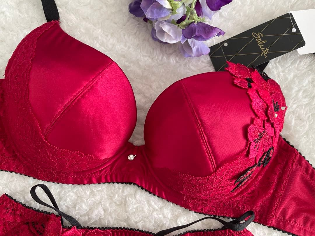 サルート D75/M 75G RE キューティハニー