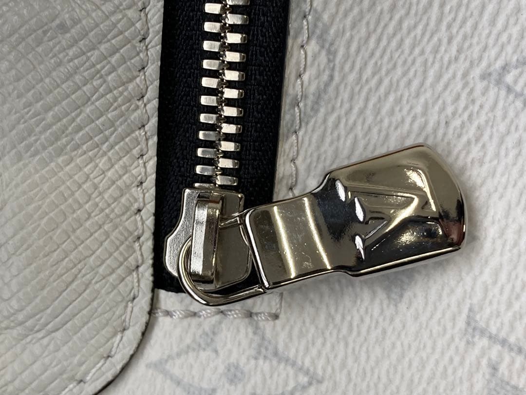 ちゃんはる ❁.。.様ルイヴィトン タイガラマ メッセンジャー M30411