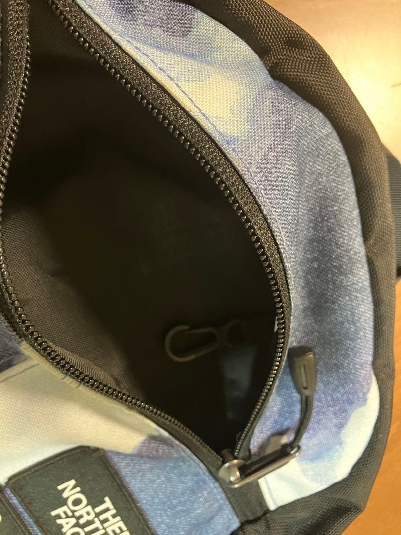 THE NORTH FACE × Supreme ボディバッグ