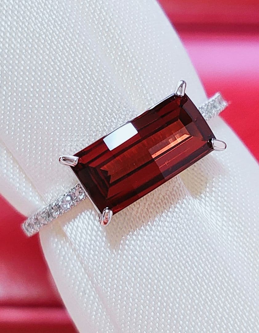 2026新作 未使用品 pt900 天然ガーネット ダイヤモンド リング