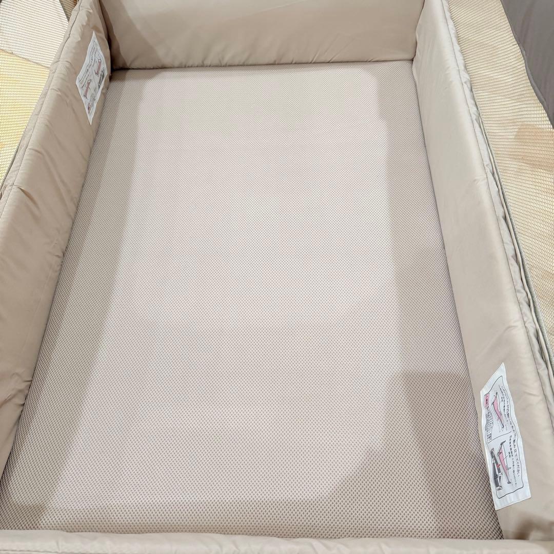 【美品】アップリカ ココネルエアー　ベビーベッド