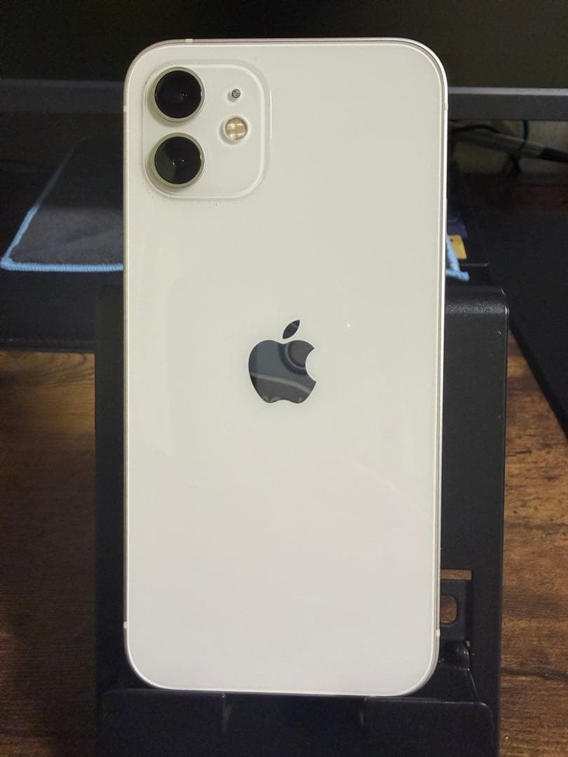 iPhone12 本体　64GB ホワイト
