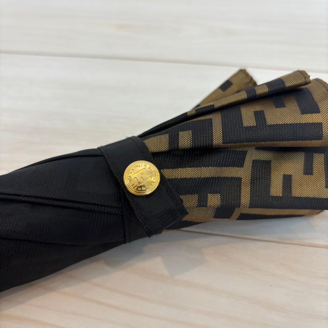 ⭐️正規品　FENDI　フェンディ　長傘　雨傘　FF ズッカ柄　木製　イタリア製