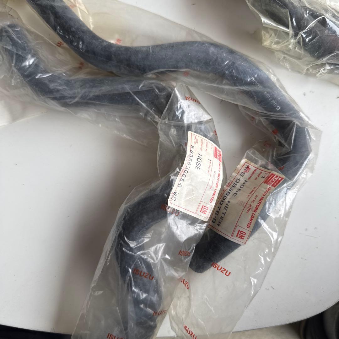 【純正部品】いすゞ117クーペ ヒーターホース