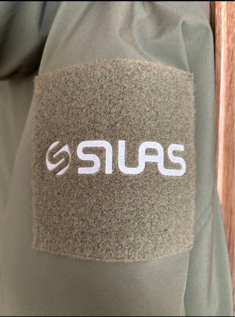 サイラス　ダウンジャケット