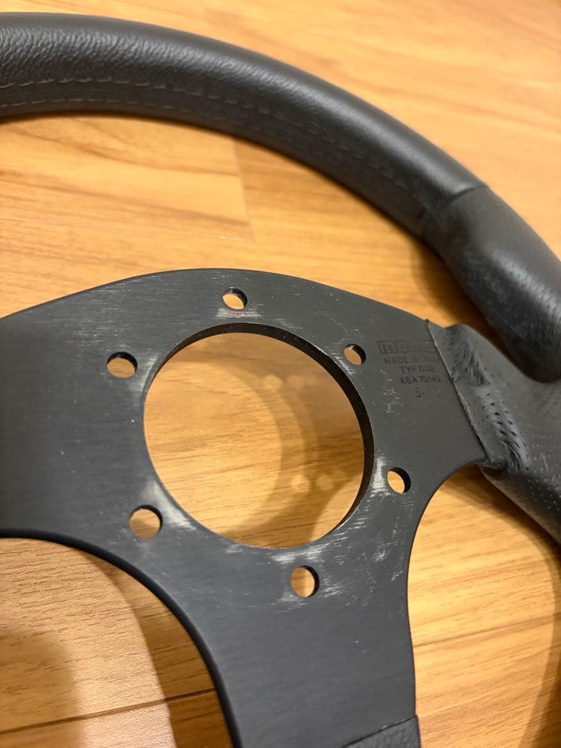 MOMOステアリング JET 32