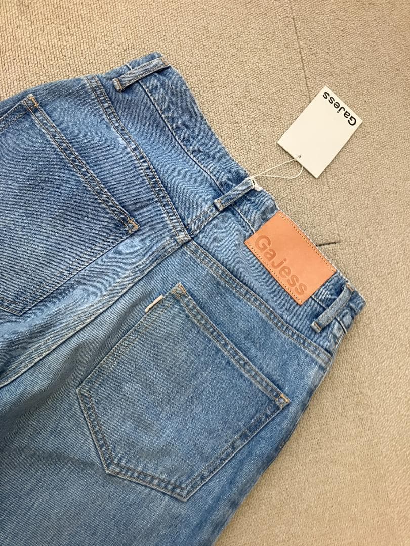 （K11172）新品　Gajess Her Jeans ストレートデニム　23