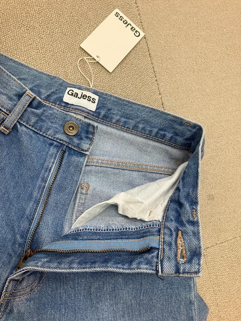 （K11172）新品　Gajess Her Jeans ストレートデニム　23