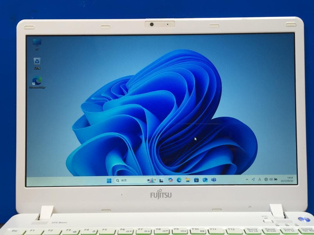 富士通　LIFEBOOK SH54/G13.3型液晶 軽量コンパクトパソコン