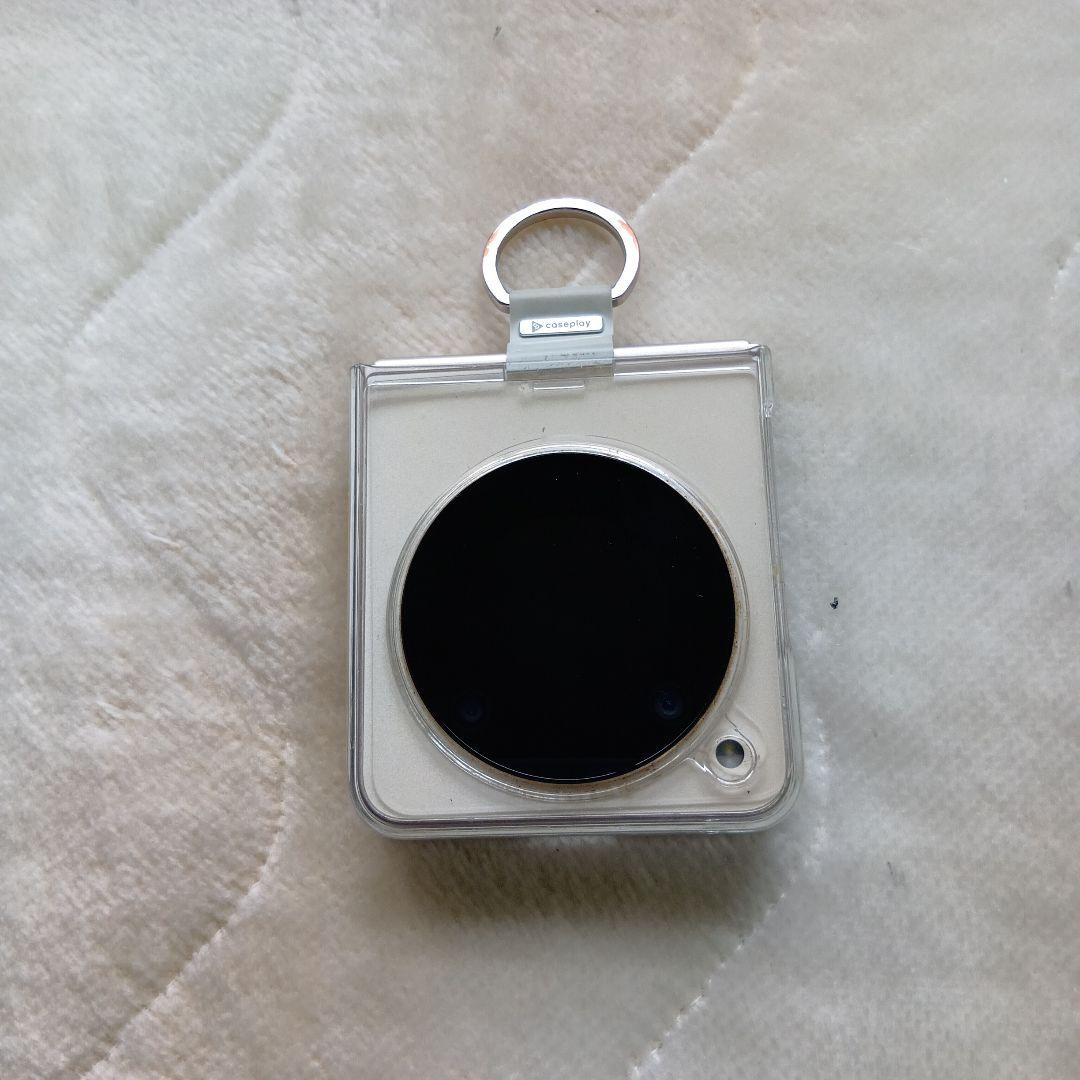 二つ折りスマホLibero Flip