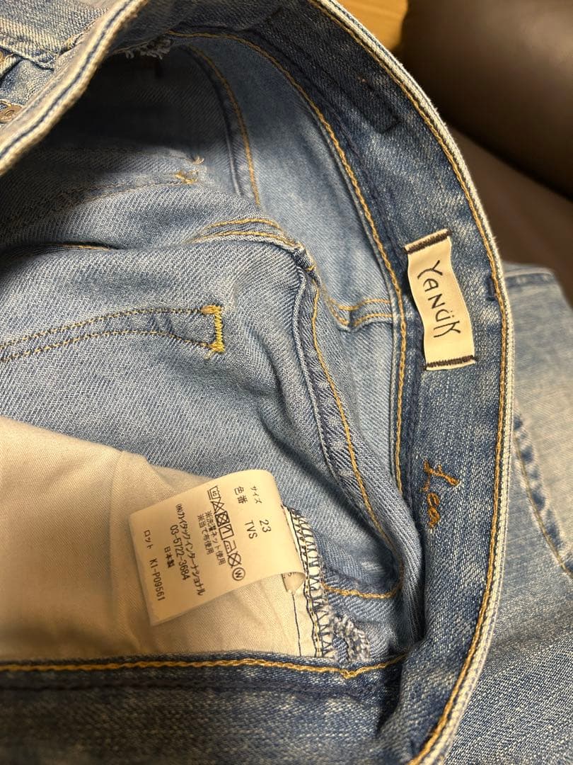 サファイア　YANUK/ヤヌークLEAボーイズストレートデニム　23