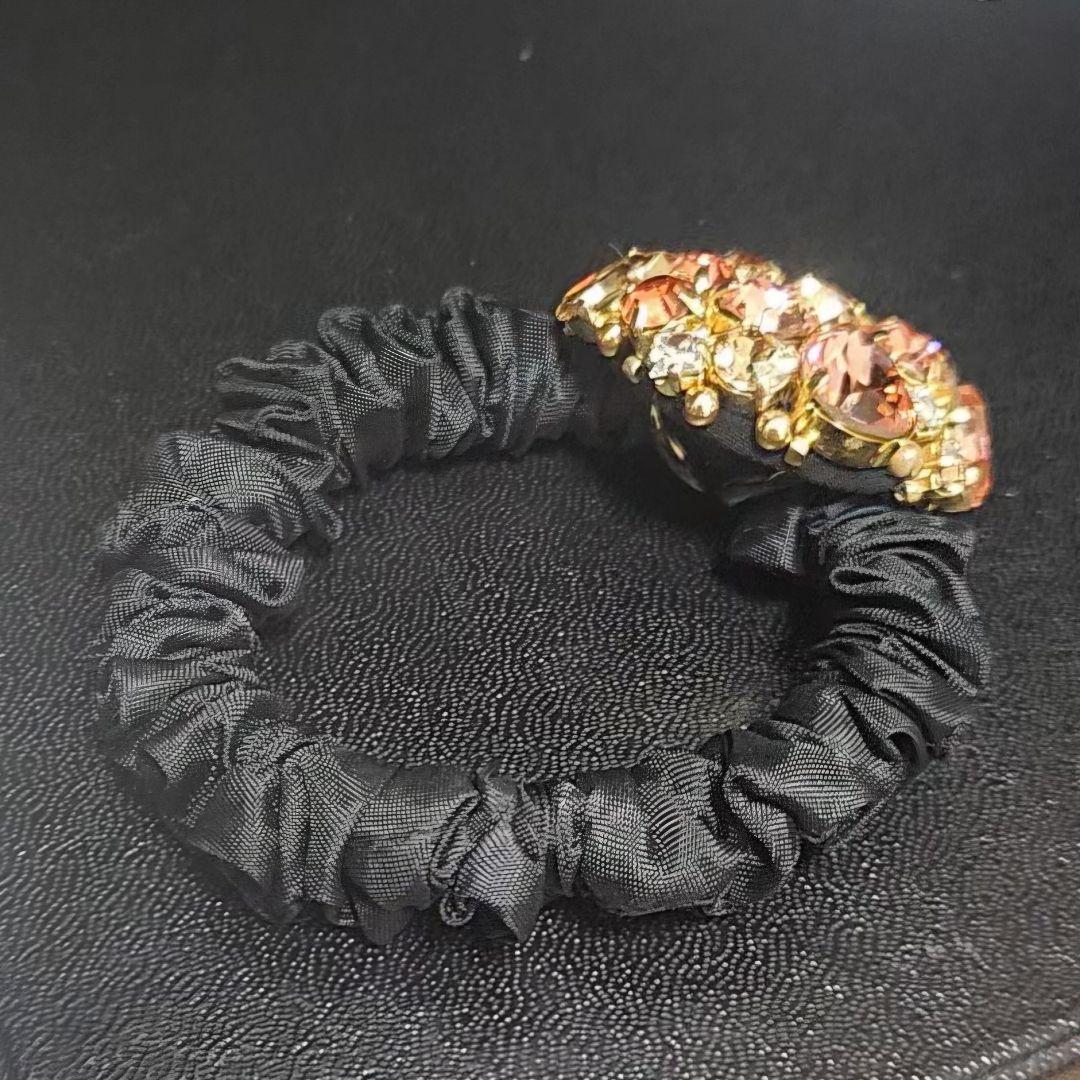 スワロフスキー　シュシュ　ヘアゴム