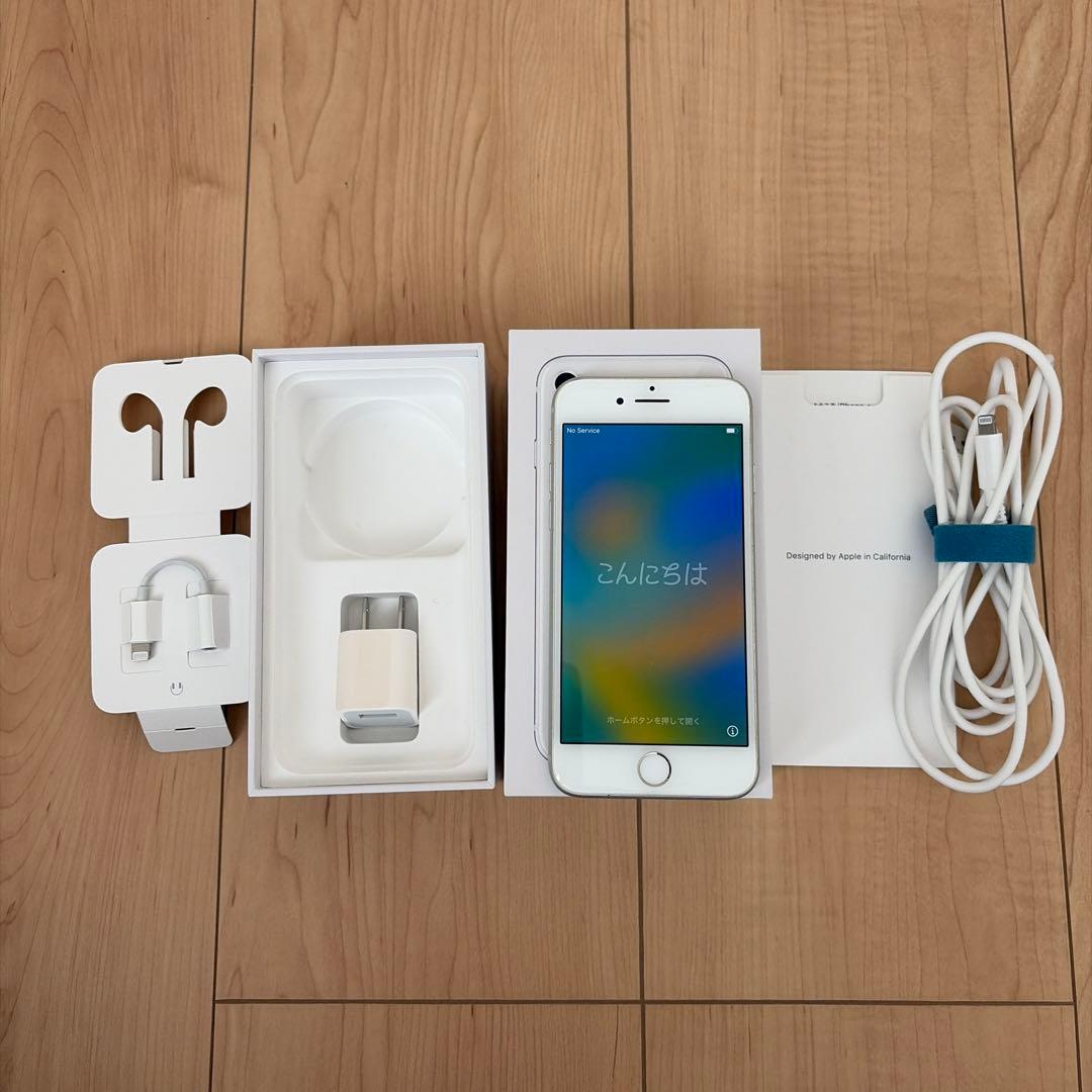 iPhone 8 64GB シルバー　箱有り