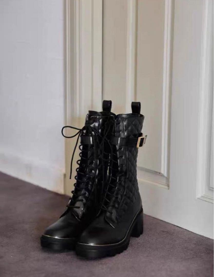 【Her lip to】Gold Buckle Lace-Up Boots