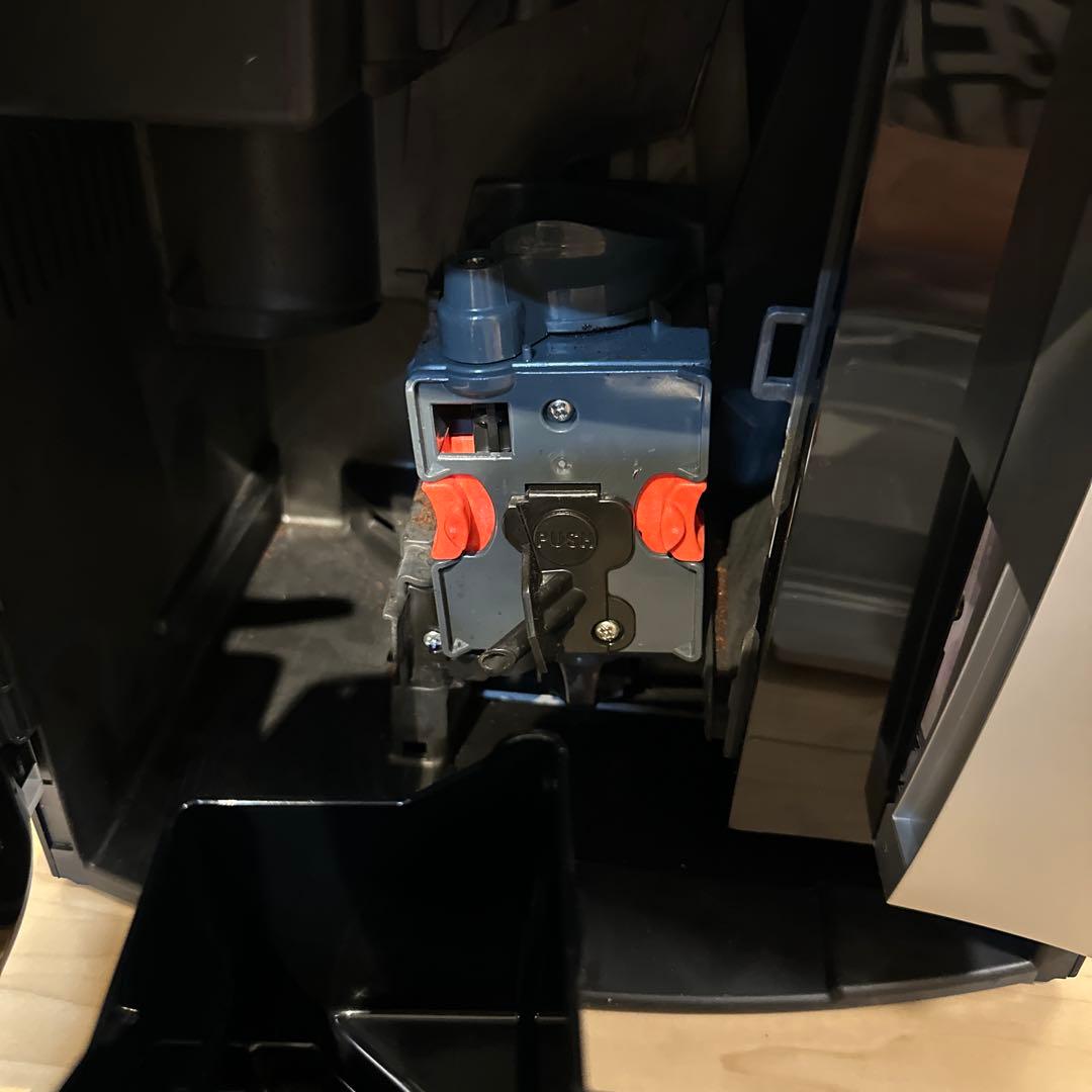 デロンギ　マグニフィカ　全自動エスプレッソマシン　ESAM03110S