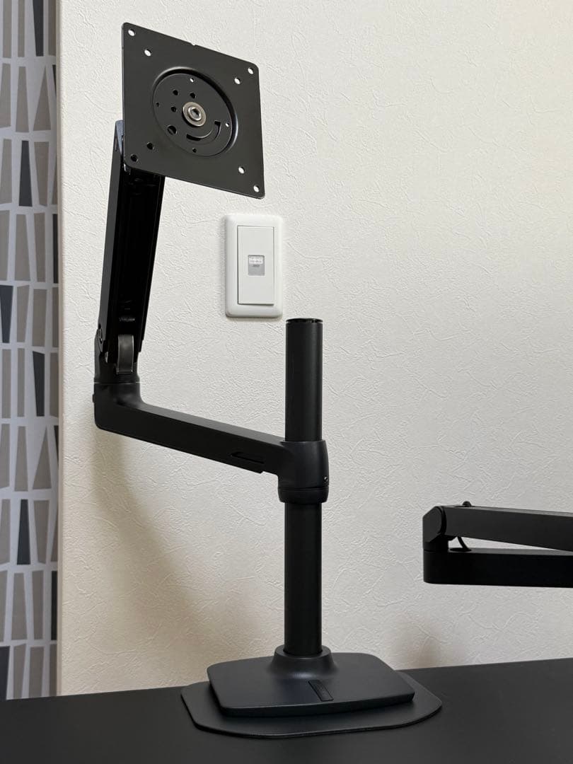 ERGOTRON LX 長身ポール モニターアーム（デスク保護プレート付き）