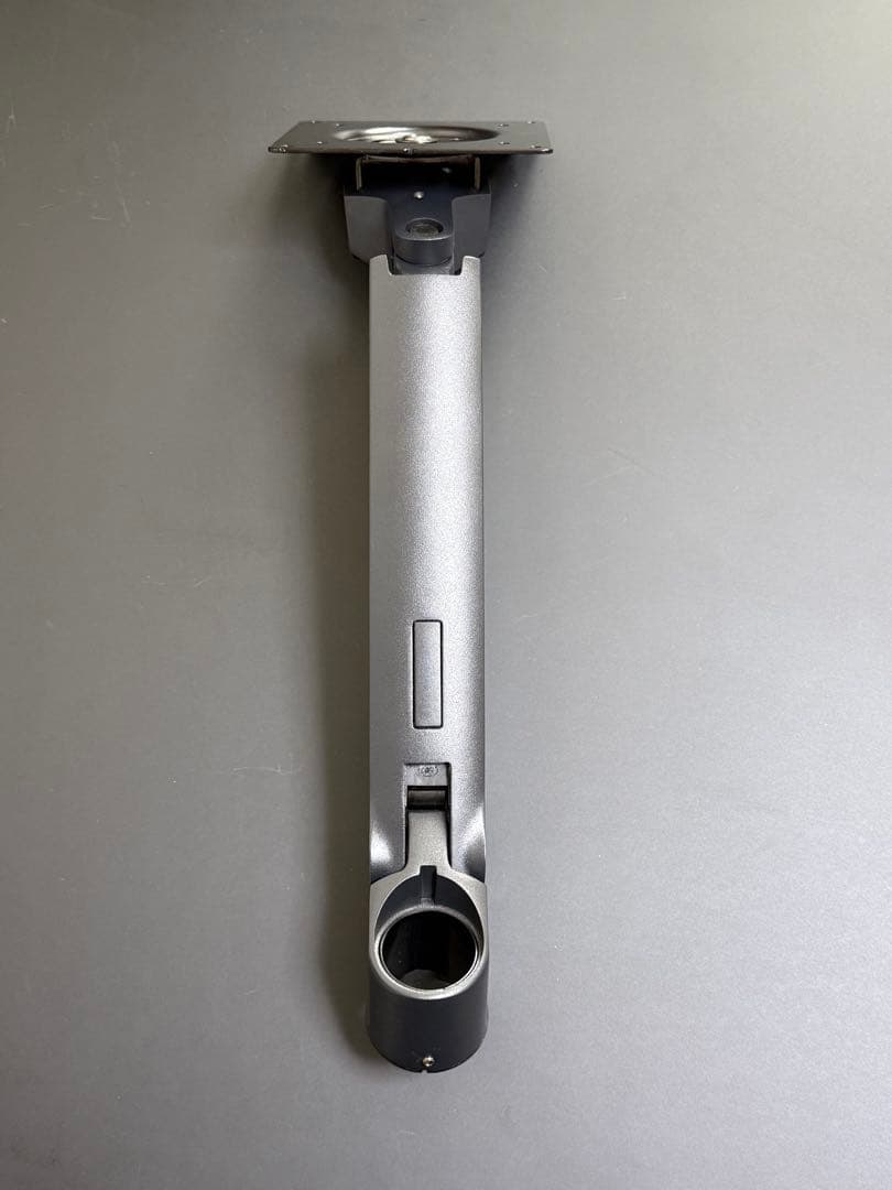 ERGOTRON LX 長身ポール モニターアーム（デスク保護プレート付き）