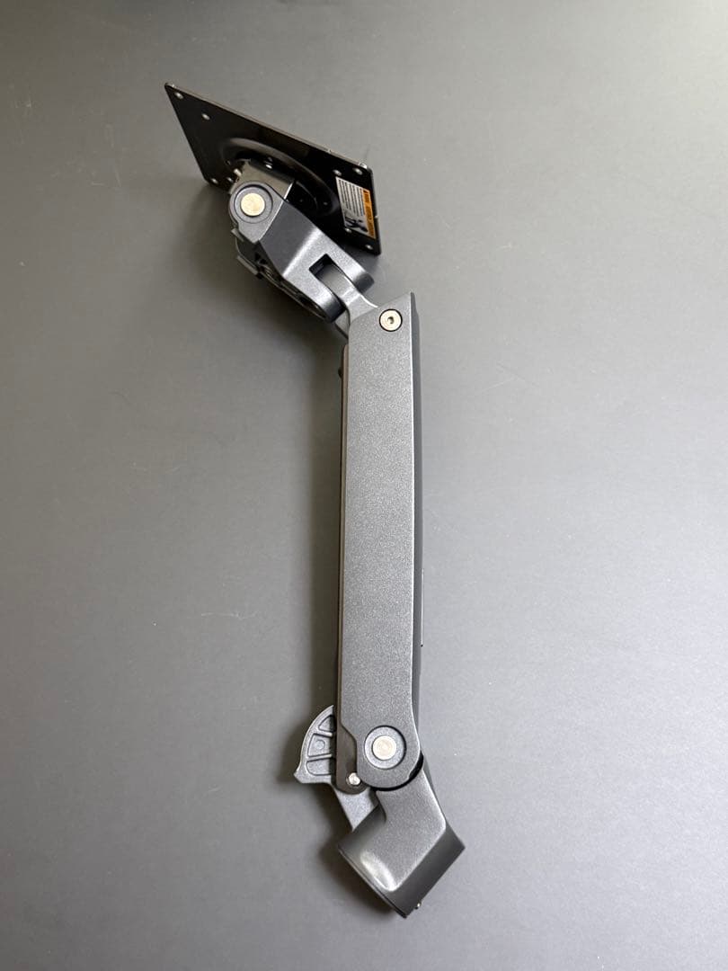 ERGOTRON LX 長身ポール モニターアーム（デスク保護プレート付き）