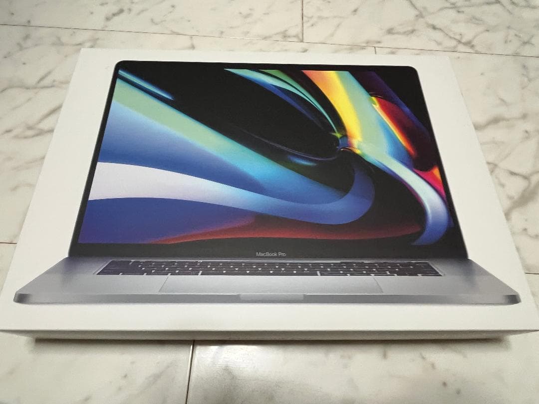 【大幅値下げ】MacBook Pro 2019年モデル Core i9 シルバー