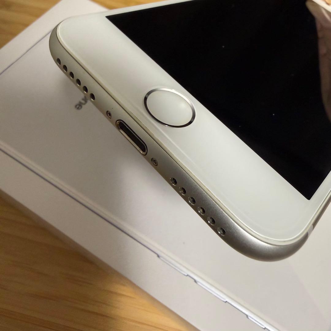箱付き美品② iPhone8 シルバー 64GB バッテリー95%