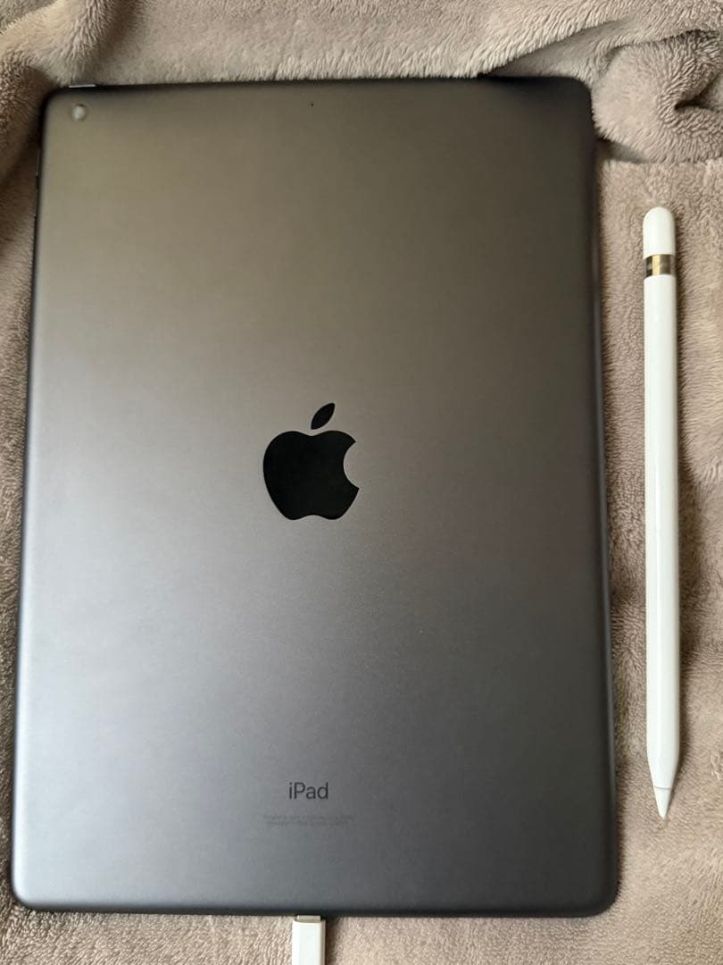 Apple iPad 第9世代 本体 スペースグレイApple Pencil付き
