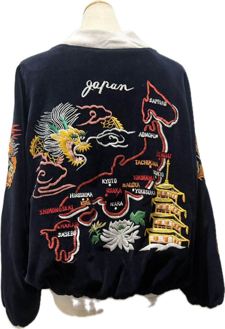 ネイビー刺繍スカジャン