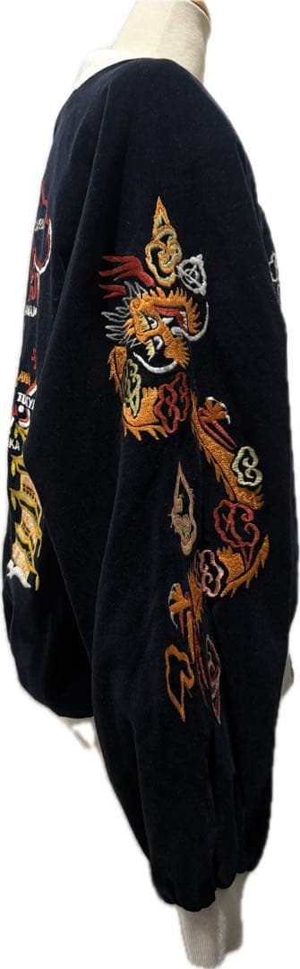 ネイビー刺繍スカジャン