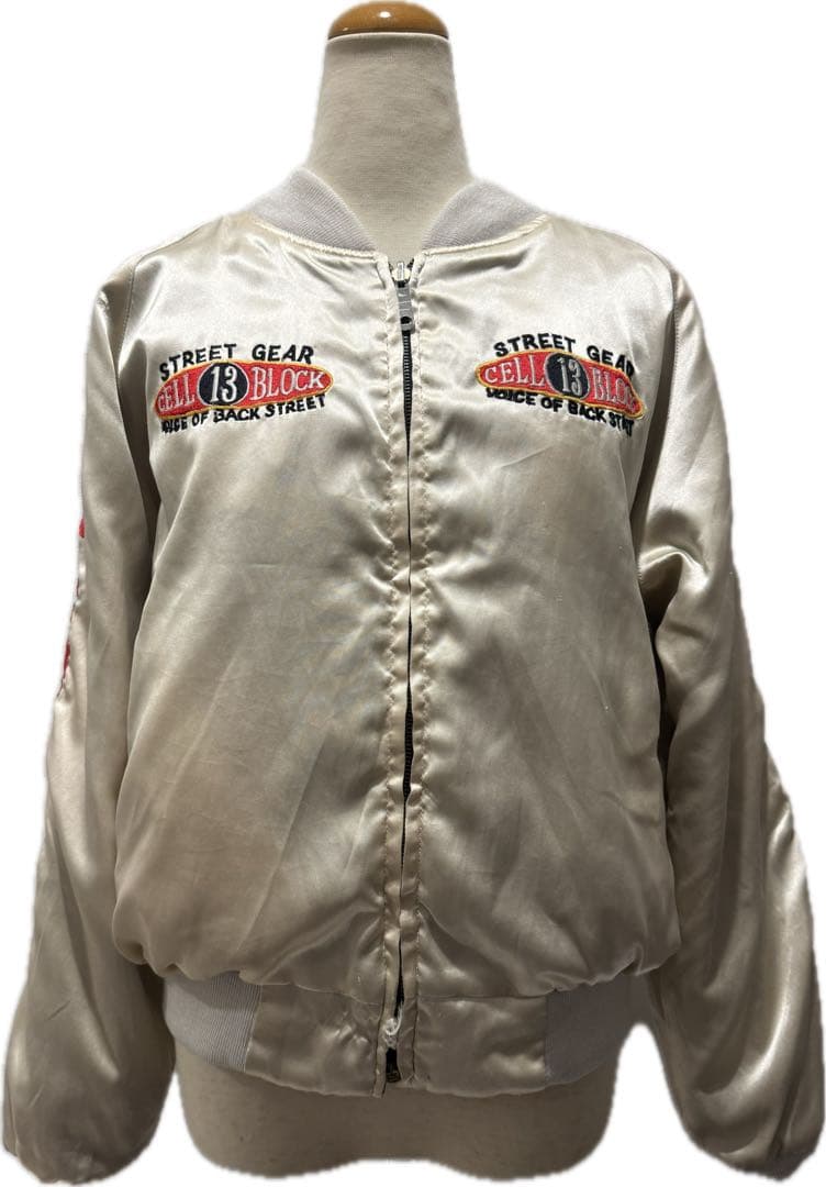 ネイビー刺繍スカジャン