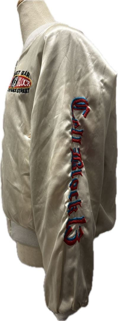 ネイビー刺繍スカジャン