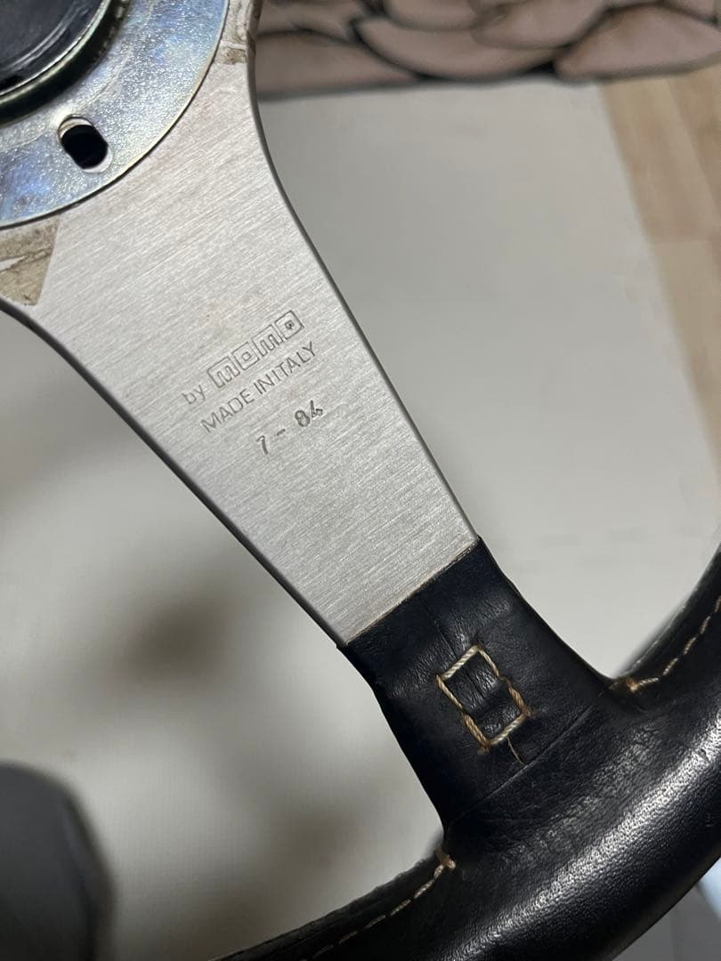 希少momo Gritti ステアリングホイール 3スポーク36π？