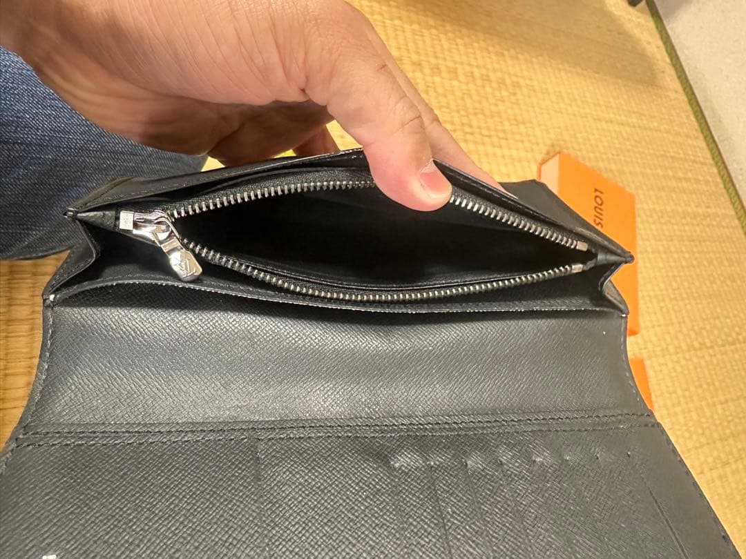 LOUIS VUITTON ポルトフォイユ・ブラザ