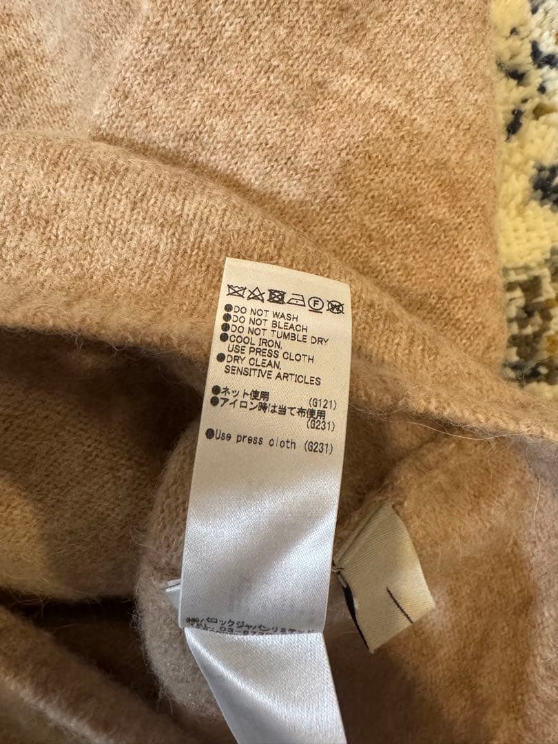 M_ オフタートルトップス