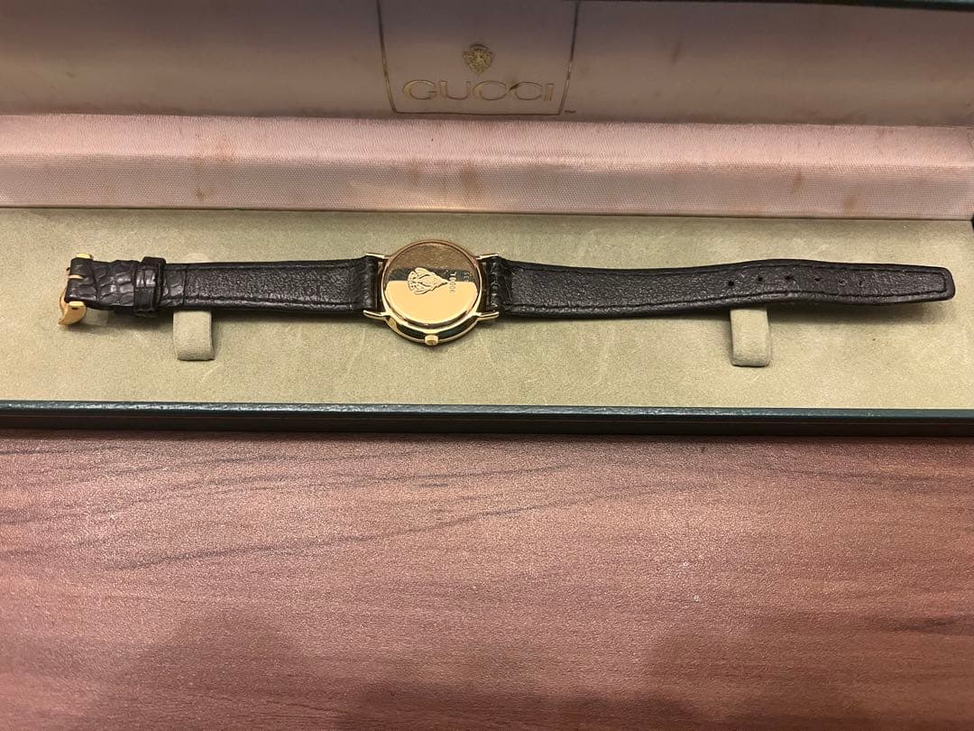 GUCCI アナログ時計 黒レザー