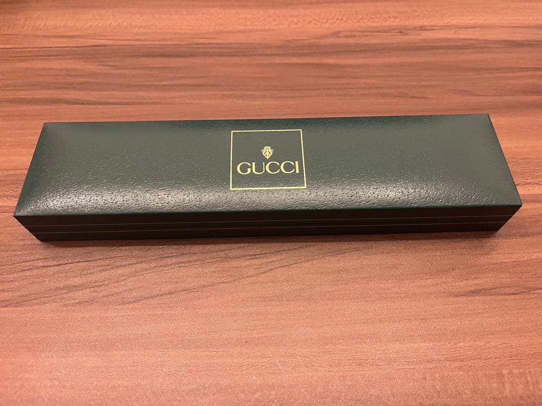 GUCCI アナログ時計 黒レザー